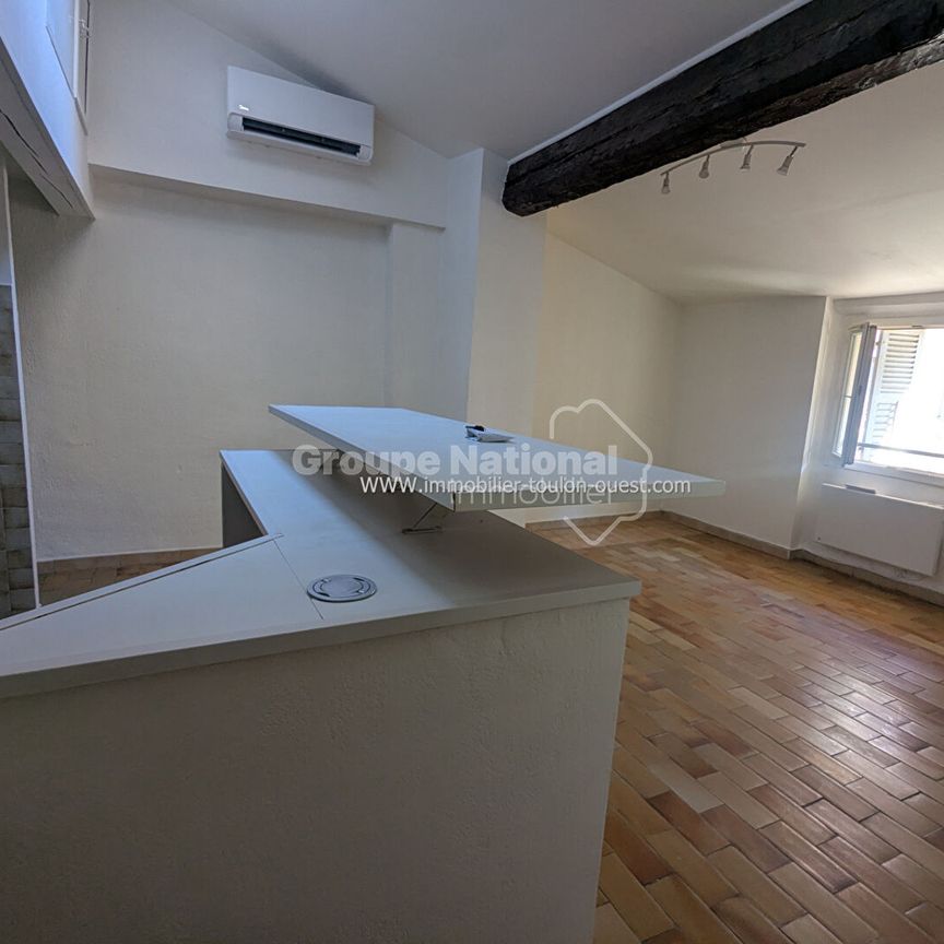 REF 212 - IMMOBILIER TOULON OUEST - AGENCE IMMOBILIERE G.I.O. AUX QUATRE CHEMINS - SECTEUR TOULON CENTRE VILLE - LOCATION T2 - 38 M²-, - Photo 1