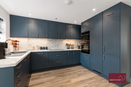 3 Bed, House - Photo 2