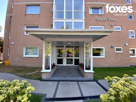 2 bed flat to rent in South View, 24 St. Valerie Road, Bournemouth, Dorset, BH2 6PJ - Photo 2