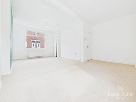 3 bedroom terraced house to rent - Photo 5