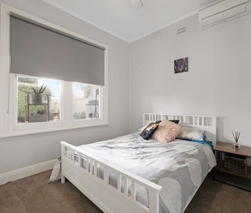 CENTRAL LOCATION - Photo 5