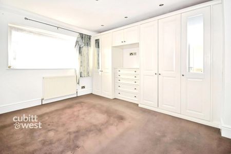 3 bedroom end of terrace house to rent - Photo 2