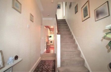 Room in a Shared House, New Way Road, NW9 - Photo 4
