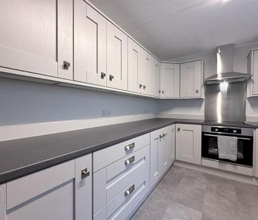 247 Springfield Road, Belfast, BT12 7DD - Photo 6