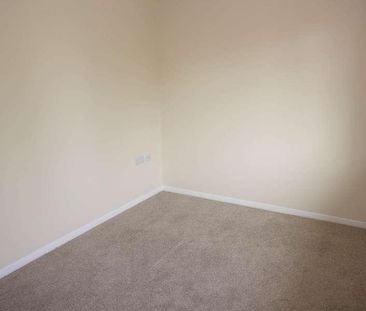 Raymond Avenue, Canterbury, CT1 - Photo 4