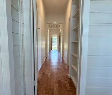 Perfect Location 3 bedroom house - Photo 1