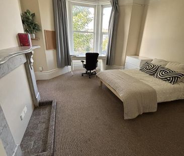 7 bedroom terraced house to rent - Photo 5