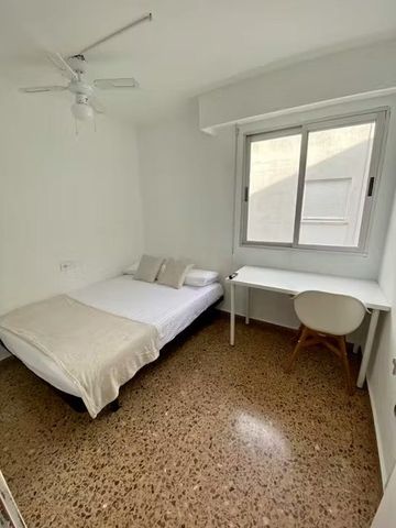 Carrer Pintor Renau, Torrent, Valencian Community 46900 - Photo 4