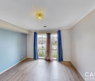 5 Sinatra Way, Cranbourne East - Photo 4