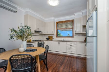 Air conditioned two bedroom home with enclosed porch/sunroom - Photo 2