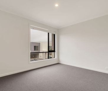 Be the first to call this stunning townhouse home - Photo 4