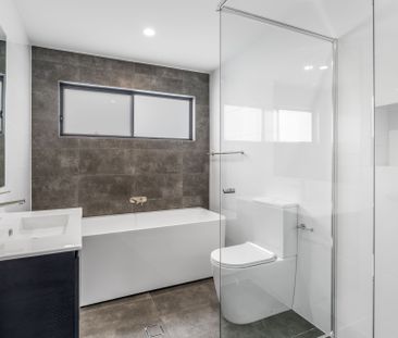 Stylish 3 Bedroom Home! - Photo 4