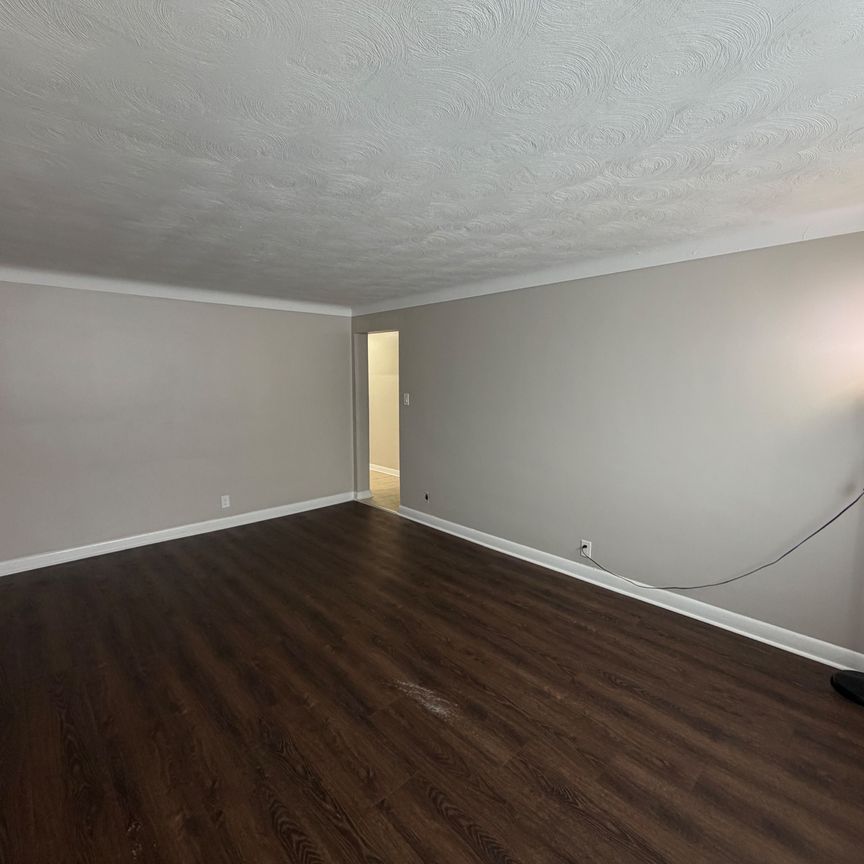 For Lease - 365 Tillbury Avenue Unit# 1, Carlingwood - Westboro and Area, Ontario - Photo 1