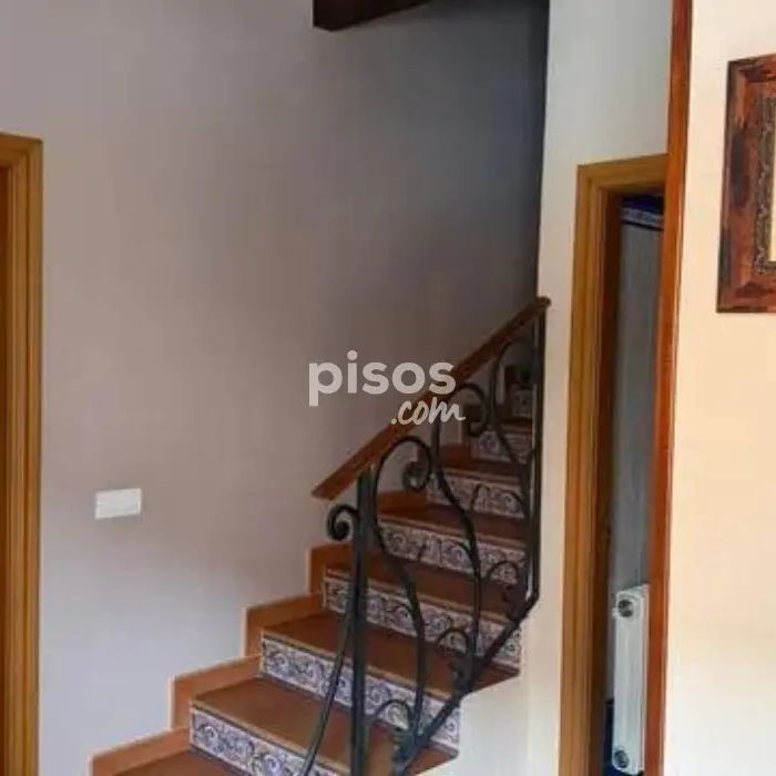 Casa adosada en alquiler en Tomelloso - Photo 1