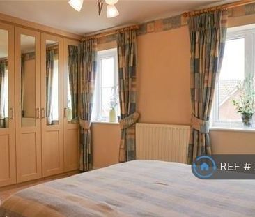 3 bedroom semi-detached house to rent - Photo 6