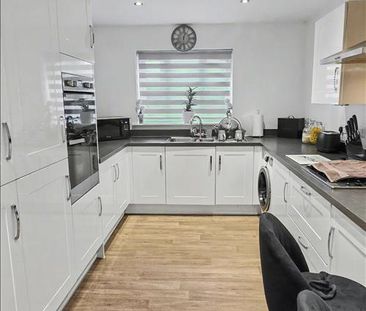 4 Bedroom House to let - Photo 2