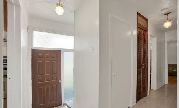 For Lease - 33 Lakeland Crescent, Toronto, Ontario - Photo 1