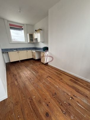 Location Appartement 2 pièces 32m² LA CHAPELLE D ARMENTIERES 59930 - Photo 1
