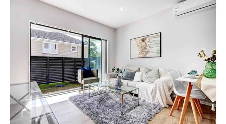 Ready to move in - Brand New - Modern Easy Living - Photo 3