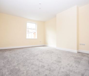 2 bedroom terraced house - Photo 2