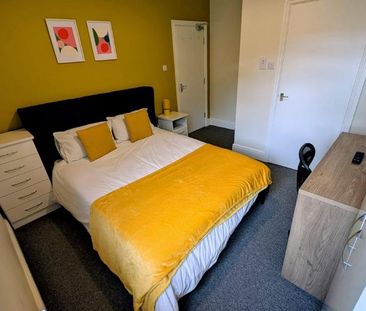 1 bedroom in a house share to rent - Photo 2