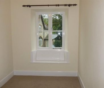 4 bedroom end of terrace house to rent - Photo 3