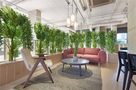 A chic one-bedroom apartment situated in Wallbrook Gardens, a stunning development featuring outstanding on-site amenities, communal gardens, and just a 6-minute walk from Canning Town Station. - Photo 4