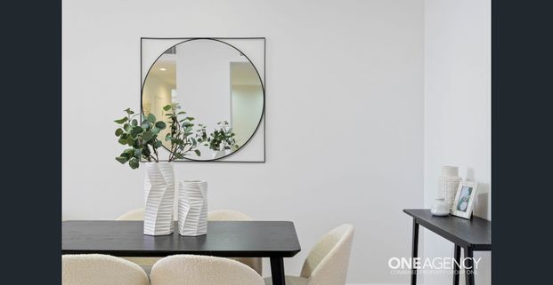 CONTEMPORARY LIVING IN A PRIME LOCATION! - Photo 1