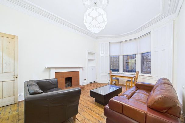 3 bedroom flat to rent - Photo 1