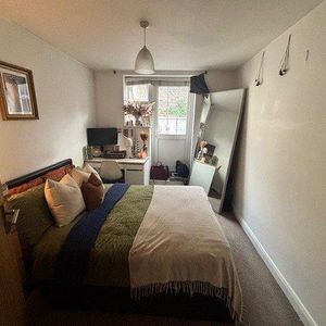 3 bedroom flat to rent - Photo 2