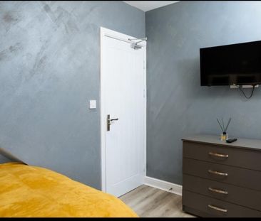Ensuite rooms to Move in Instantly - - Photo 3