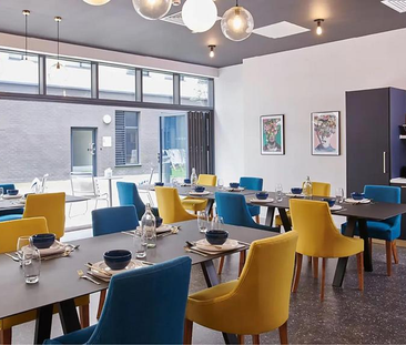 1 bedroom in a flat share to rent - Photo 1