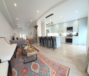 For Lease - 220 Denise Circle Unit# Main, Newmarket, Ontario - Photo 1