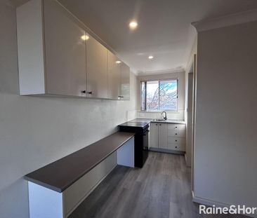 Updated Two Bedroom Unit in Calare - Photo 5