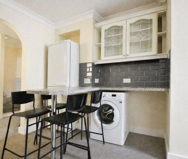 2 bedroom end of terrace house to rent - Photo 6