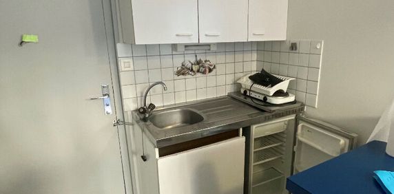 Location Appartement 1 pièce 18m² - Photo 2