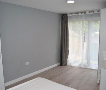 3 bedroom flat to rent - Photo 5