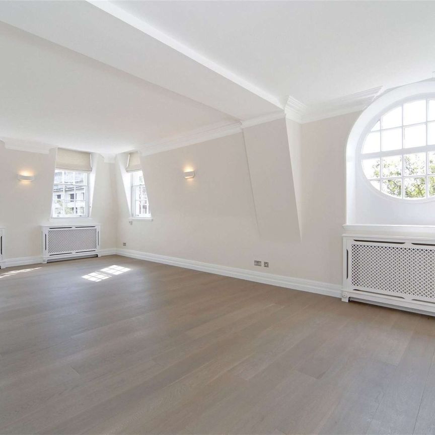 A beautifully presented family apartment providing excellent entertainment space. - Photo 1