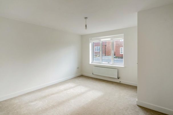 2 bedroom semi-detached house to rent - Photo 1