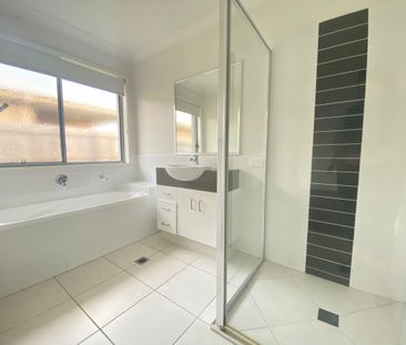 Stunning! 4 Bedroom Home - Available Now - The Meadows - Photo 5