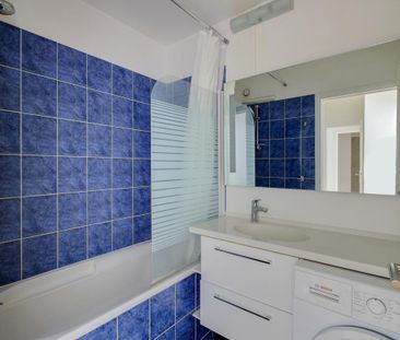 Location Appartement 2 pièces Meublé 58m² NEUILLY SUR SEINE 92200 - Photo 5