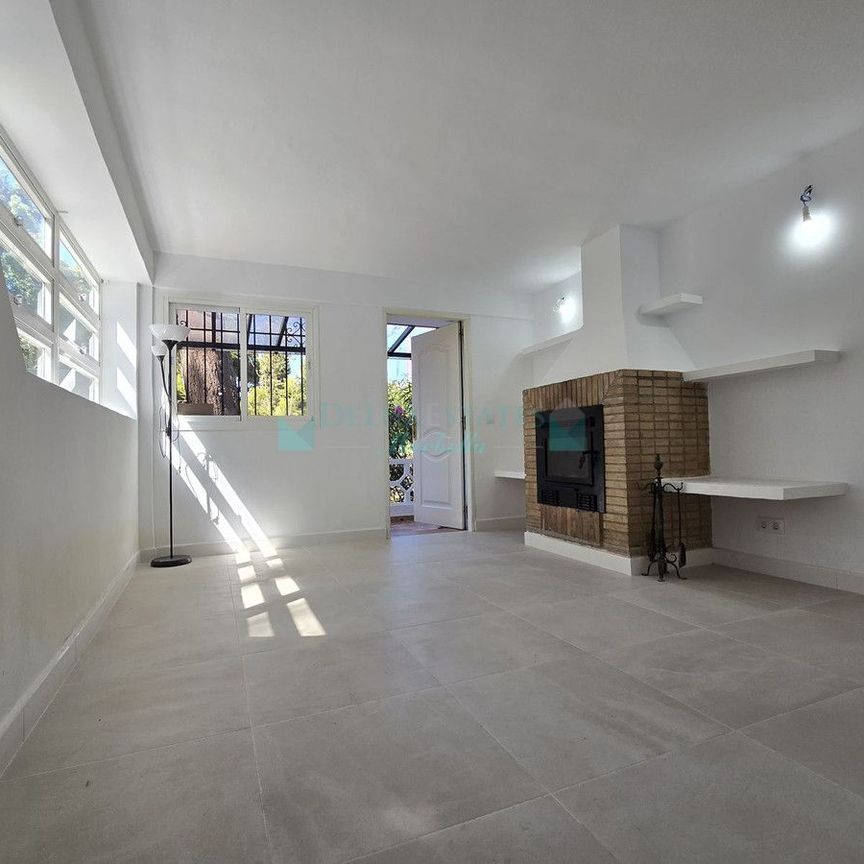 Town House for rent in Elviria, Marbella East - Photo 1