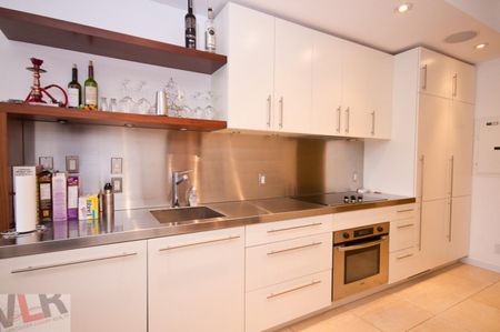 Loft in Downtown Vancouver, BC - Photo 2