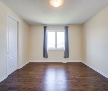 For Lease - 396 Thomas Phillips Drive, Aurora, Ontario - Photo 6