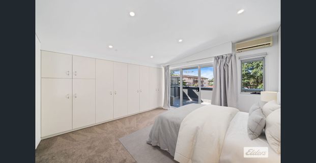 Sunlit Three Bedroom Townhouse in Rose Bay - Photo 1