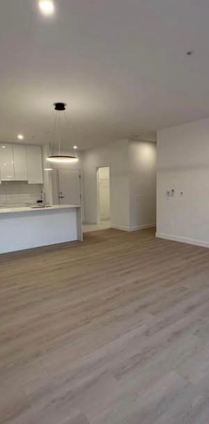 Grand 4 1/2 neuf et luxueux avec vue sur le fleuve - Photo 1