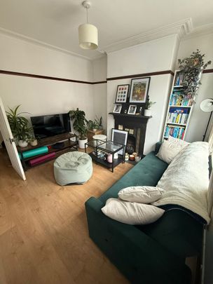 2 Bed Terraced House, Sheffield, S8 - Photo 1