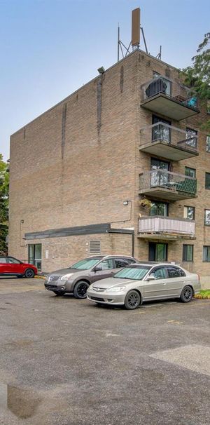 2-bedroom - 453 Rue Darontal, Boucherville - Photo 1