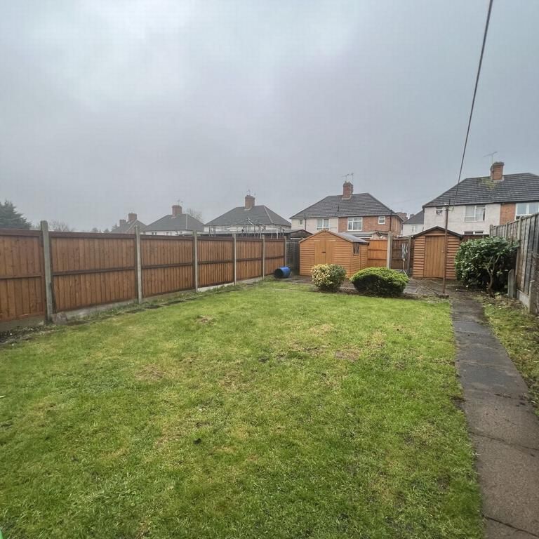 3 bedroom semi-detached house to rent - Photo 1