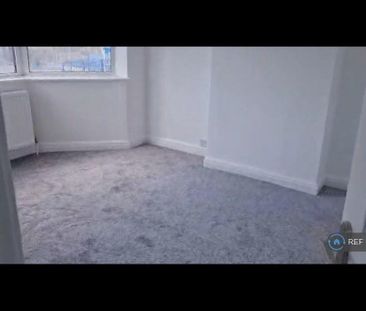 1 bedroom in a house share to rent - Photo 6